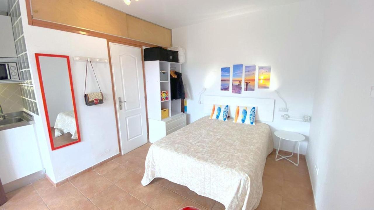 Tenis Sol Levante 103 Roses Exterior foto